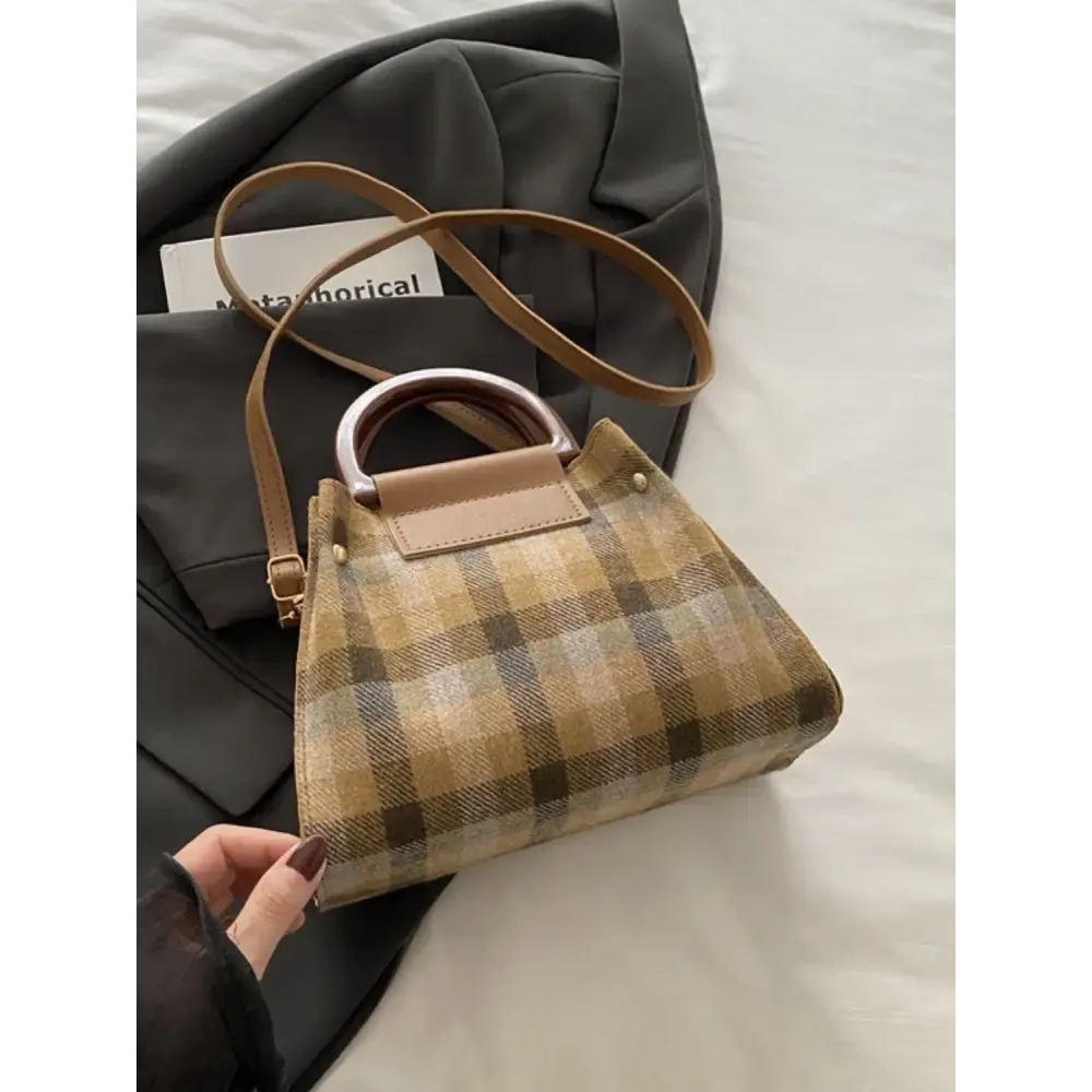 Exquisite Medium PU Leather Bag for Luxury Fashion Enthusiasts