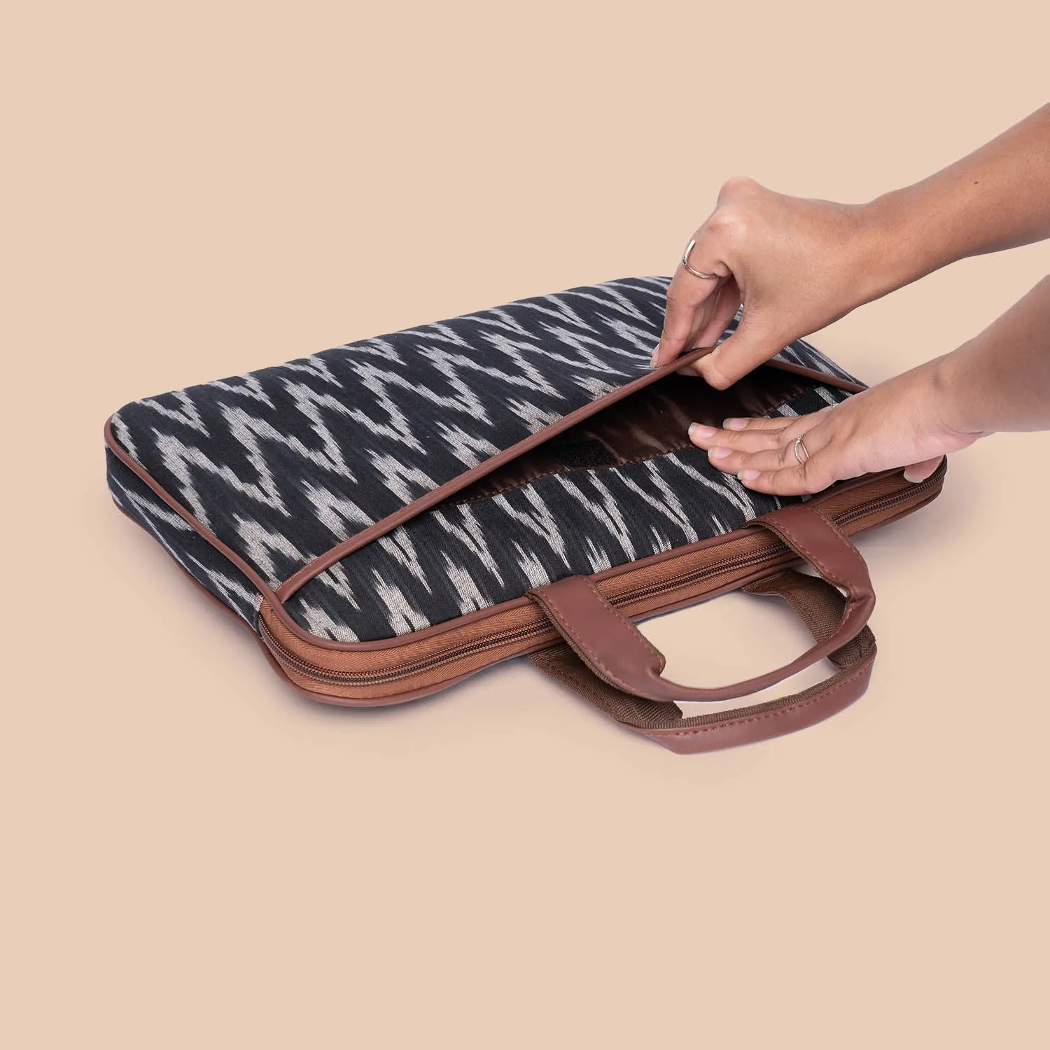 Ikat Wave Sleek Laptop Sleeve