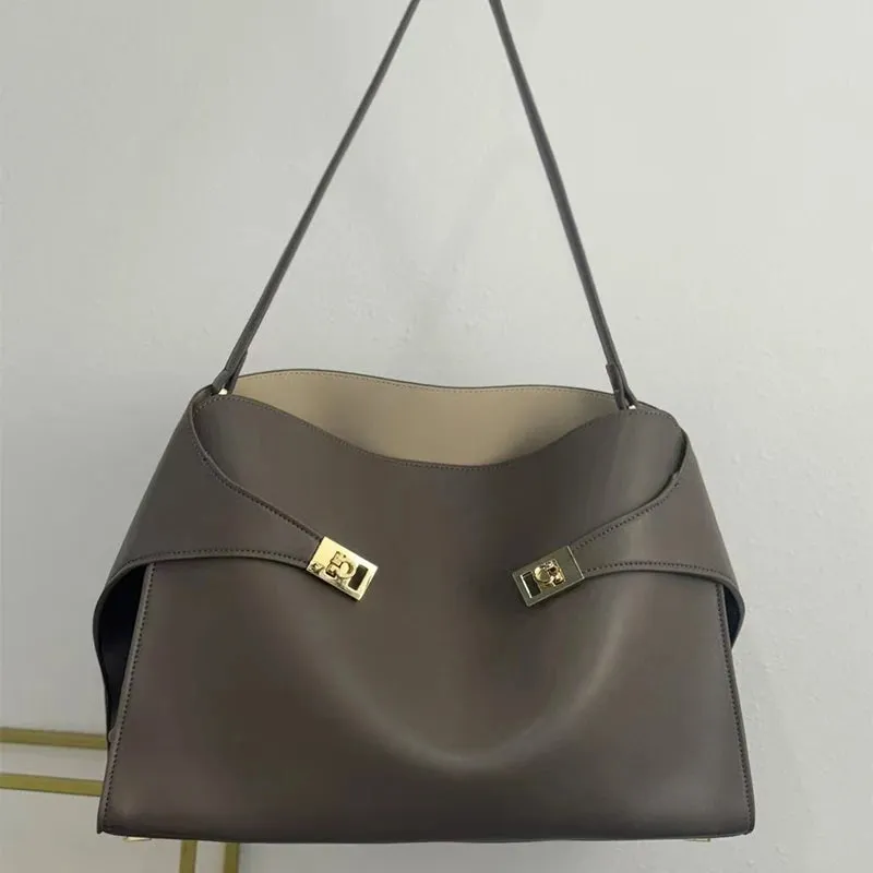 Large Capacity Women's Tote Shoulder bag